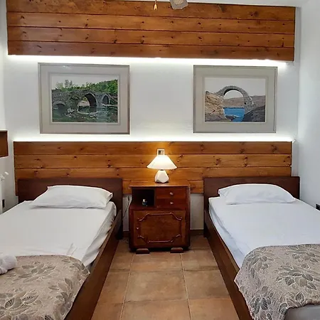 Serenity, 6bd Family Villa, Access *